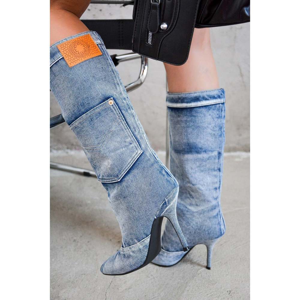 NWT~CAPE ROBBIN SALINA - DENIM DENIM 5.5- ALL OFFERS / COUNTEROFFERS WELCOME